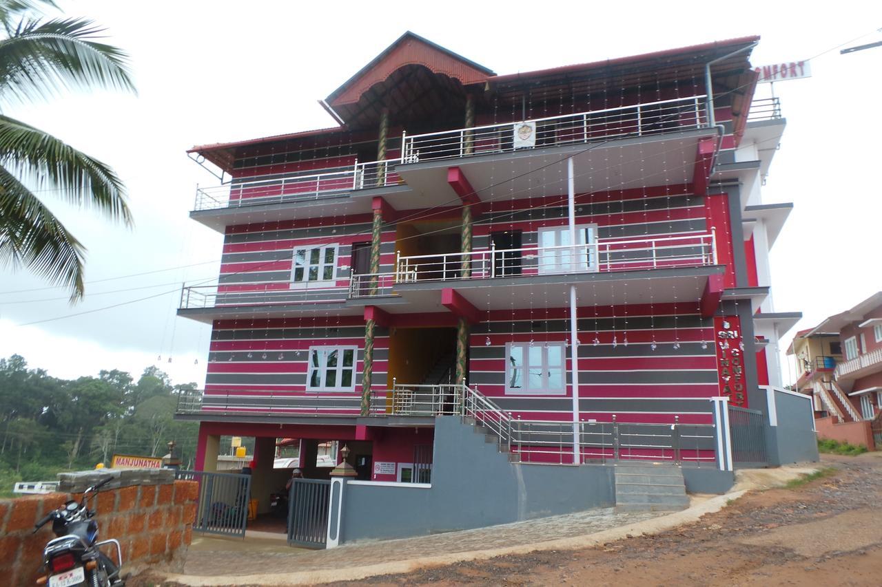 Iroomz Sri Vinayaka Comfort Virajpet Buitenkant foto
